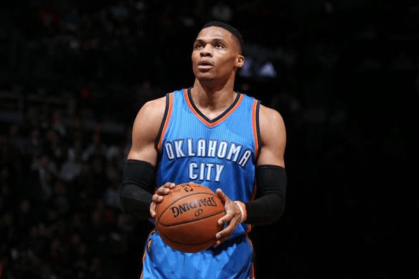 他用自己的 他用自己的