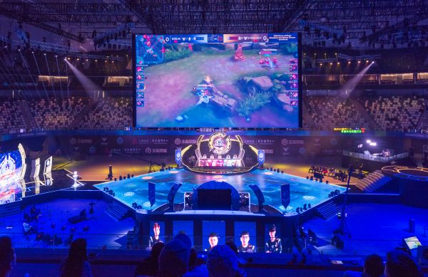 艳的国际球 艳的国际球