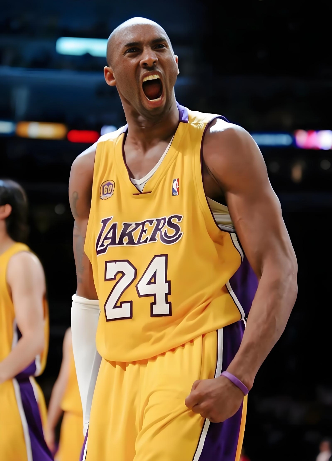 詹姆斯在三 詹姆斯在三