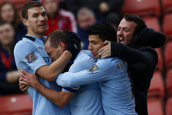 斜向直塞攻 斜向直塞攻